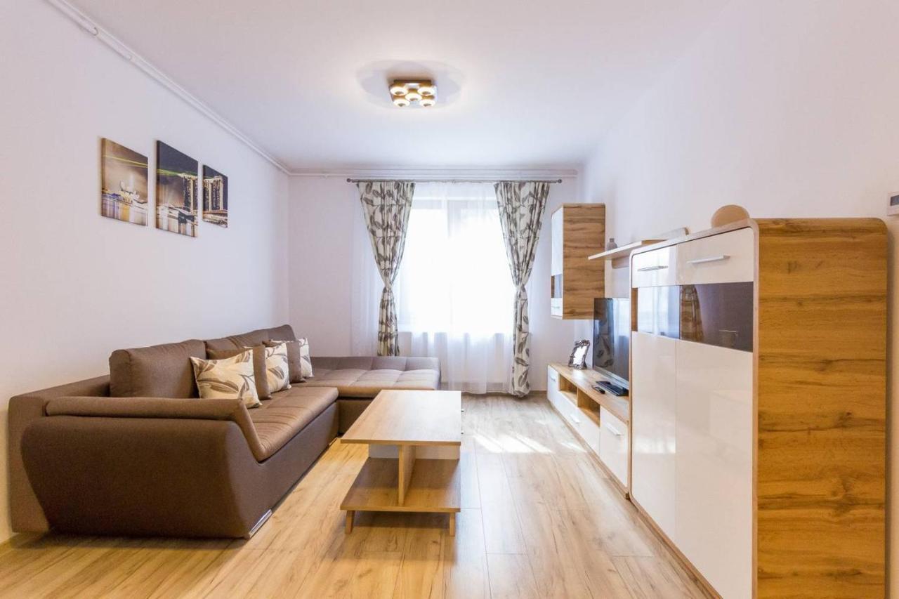 Spacious And Quiet 2 Bedroom Apartment Cluj-Napoca Exterior photo